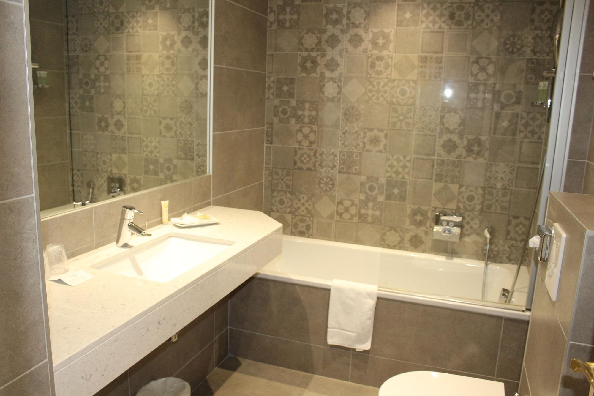 Best Western Plus Hotel D'Angleterre Bourges Exterior photo
