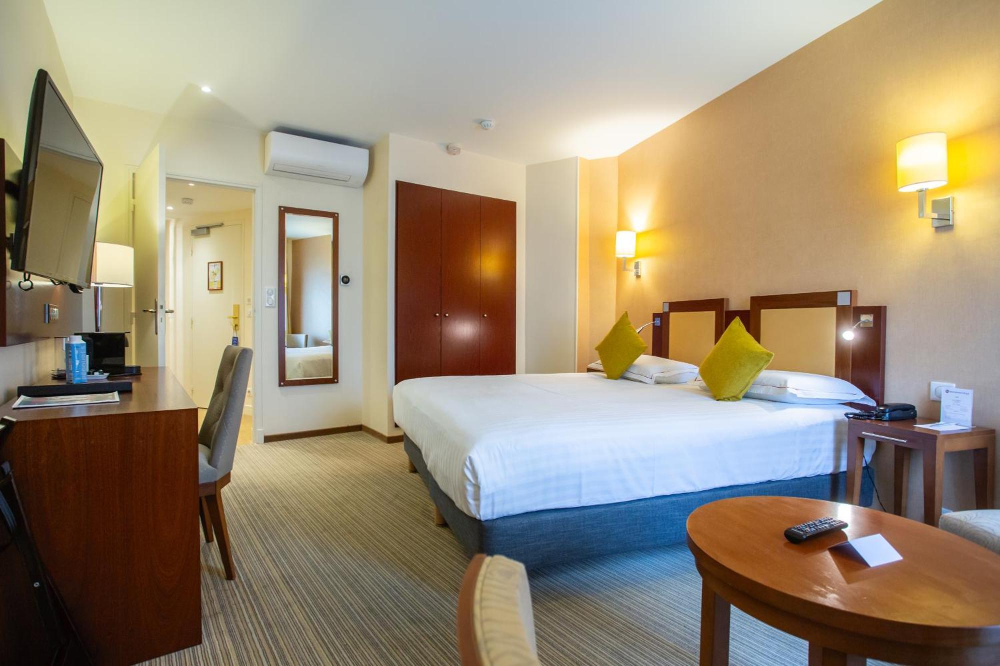 Best Western Plus Hotel D'Angleterre Bourges Exterior photo